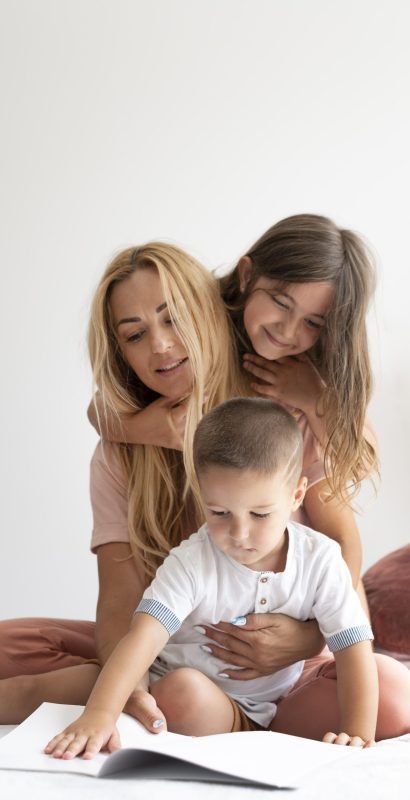 parent-spending-quality-time-with-their-children